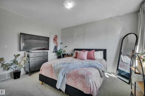 266 Avena Circle, Leduc, AB - Indoor Photo Showing Bedroom