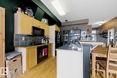 324 10407 122 Street, Edmonton, AB - Indoor Photo Showing Kitchen