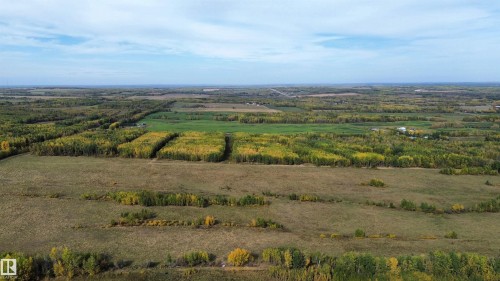 On Range Rd 75, Rural Brazeau County, AB 