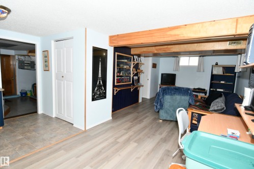 49074 Rge Rd 241, Rural Leduc County, AB - Indoor