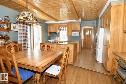 49074 Rge Rd 241, Rural Leduc County, AB - Indoor Photo Showing Dining Room