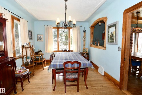 49074 Rge Rd 241, Rural Leduc County, AB - Indoor Photo Showing Dining Room