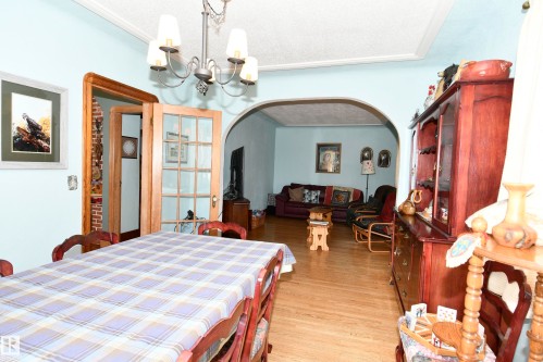 49074 Rge Rd 241, Rural Leduc County, AB - Indoor Photo Showing Dining Room