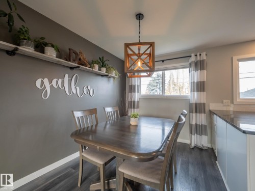 9319 Ottewell Road, Edmonton, AB - Indoor Photo Showing Dining Room