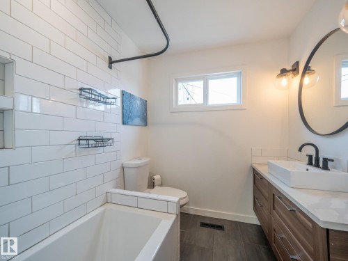 9319 Ottewell Road, Edmonton, AB - Indoor Photo Showing Bathroom
