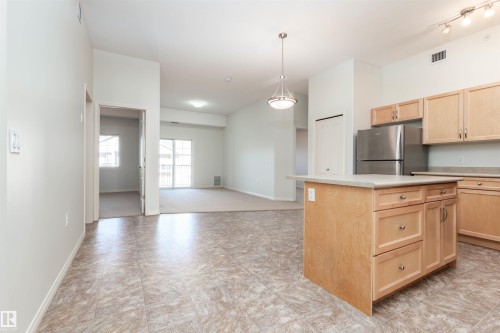 417 105 West Haven Drive, Leduc, AB - Indoor Photo Showing Kitchen