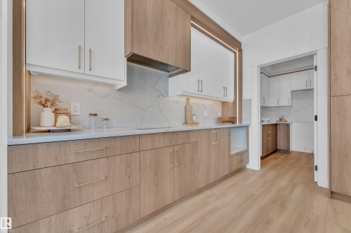 226 Linden Loop, Leduc, AB - Indoor Photo Showing Kitchen