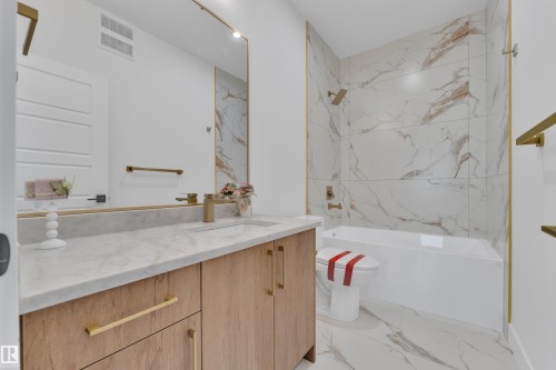 226 Linden Loop, Leduc, AB - Indoor Photo Showing Bathroom