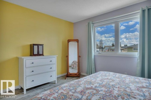 4002 42B Avenue, Leduc, AB - Indoor Photo Showing Bedroom