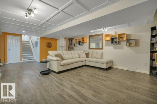 4002 42B Avenue, Leduc, AB - Indoor