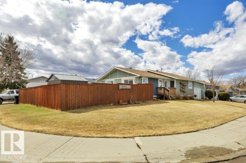 4002 42B Avenue, Leduc, AB - Outdoor