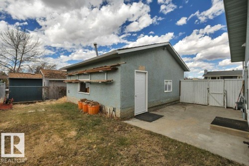 4002 42B Avenue, Leduc, AB - Outdoor