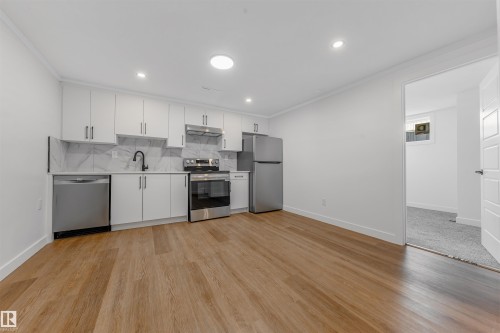 12033 54 Street, Edmonton, AB - Indoor Photo Showing Kitchen