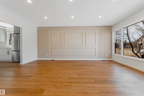 12033 54 Street, Edmonton, AB - Indoor
