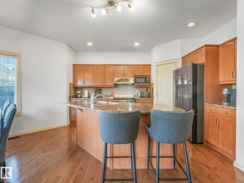 3031 Spence Wynd, Edmonton, AB - Indoor Photo Showing Kitchen With Double Sink