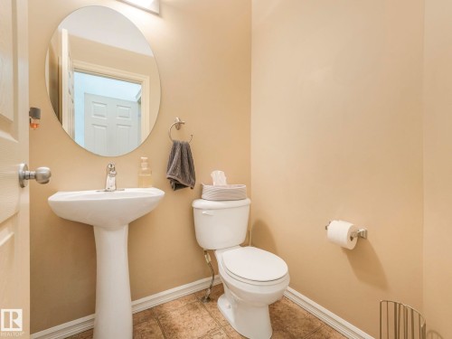 3031 Spence Wynd, Edmonton, AB - Indoor Photo Showing Bathroom