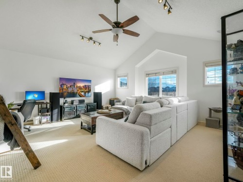 3031 Spence Wynd, Edmonton, AB - Indoor