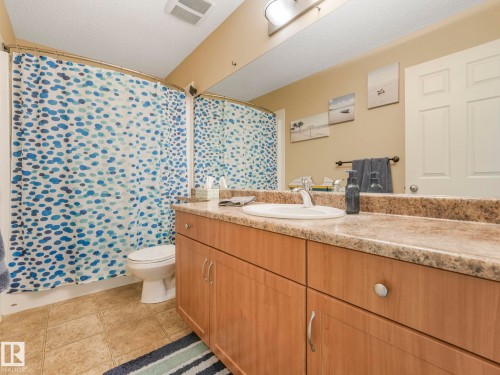 3031 Spence Wynd, Edmonton, AB - Indoor Photo Showing Bathroom