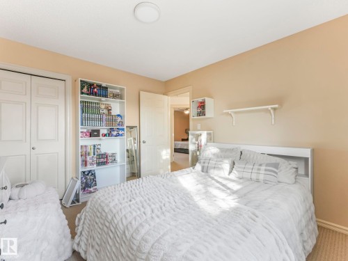 3031 Spence Wynd, Edmonton, AB - Indoor Photo Showing Bedroom