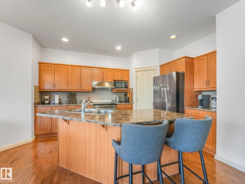 3031 Spence Wynd, Edmonton, AB - Indoor Photo Showing Kitchen With Double Sink