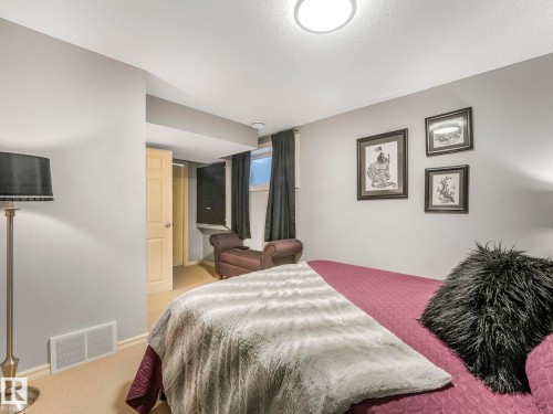 3031 Spence Wynd, Edmonton, AB - Indoor Photo Showing Bedroom