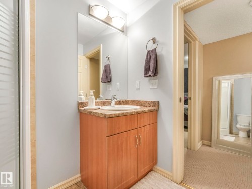3031 Spence Wynd, Edmonton, AB - Indoor Photo Showing Bathroom