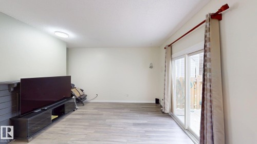 45 4403 Riverbend Road, Edmonton, AB - Indoor Photo Showing Other Room