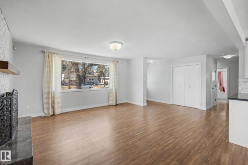 7815 156 Street, Edmonton, AB - Indoor Photo Showing Living Room