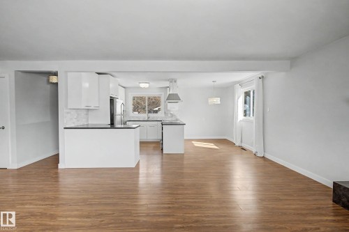 7815 156 Street, Edmonton, AB - Indoor Photo Showing Kitchen