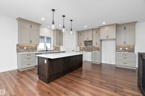 131 Bela Drive, Millet, AB - Indoor Photo Showing Kitchen With Upgraded Kitchen