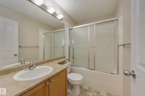 16522 56 Street, Edmonton, AB - Indoor Photo Showing Bathroom