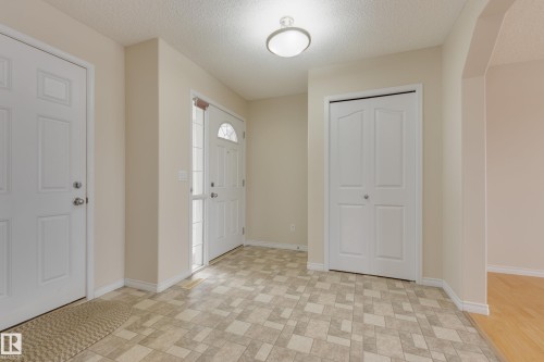 16522 56 Street, Edmonton, AB - Indoor Photo Showing Other Room