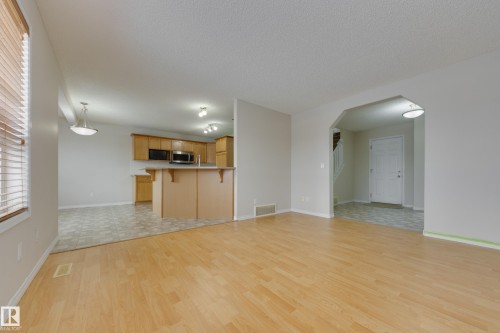 16522 56 Street, Edmonton, AB - Indoor Photo Showing Kitchen