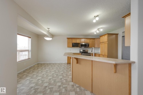 16522 56 Street, Edmonton, AB - Indoor Photo Showing Kitchen