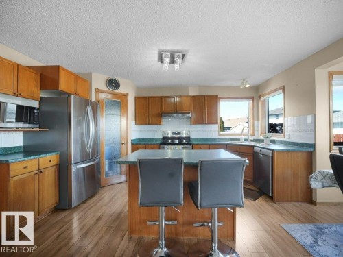 5320 156 Avenue, Edmonton, AB - Indoor Photo Showing Kitchen With Stainless Steel Kitchen