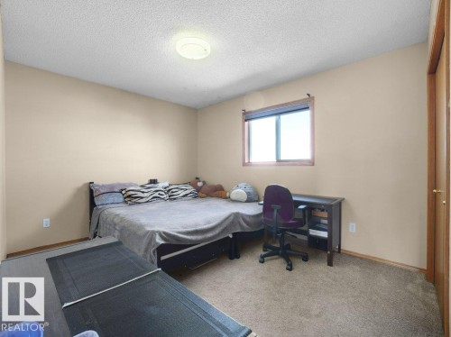 5320 156 Avenue, Edmonton, AB - Indoor Photo Showing Bedroom