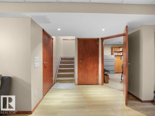 5320 156 Avenue, Edmonton, AB - Indoor Photo Showing Other Room