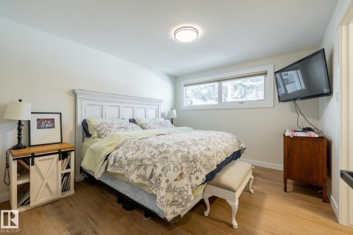17 Spruce Crescent, St. Albert, AB - Indoor Photo Showing Bedroom