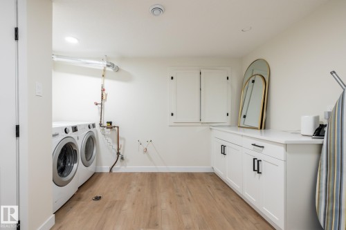17 Spruce Crescent, St. Albert, AB - Indoor Photo Showing Laundry Room