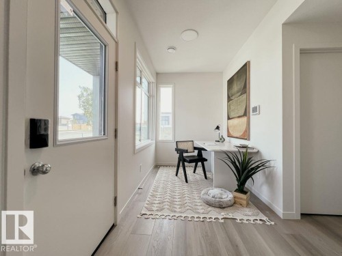 305 32 Street, Edmonton, AB - Indoor