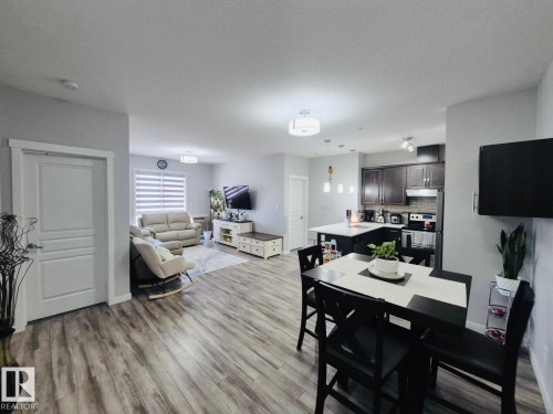 303 812 Welsh Drive, Edmonton, AB - Indoor