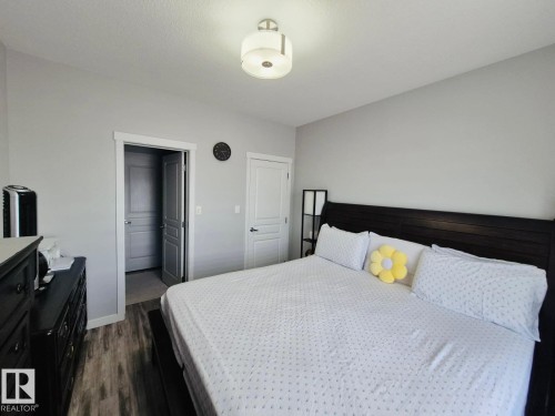 303 812 Welsh Drive, Edmonton, AB - Indoor Photo Showing Bedroom