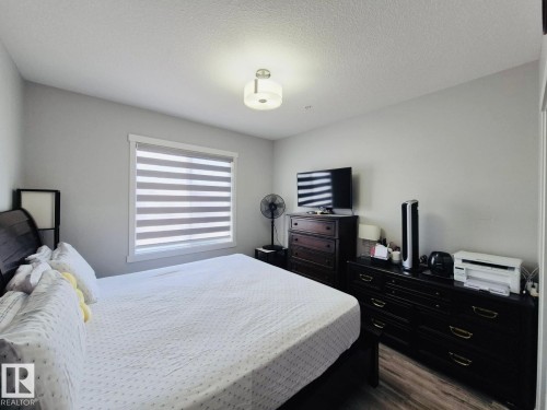 303 812 Welsh Drive, Edmonton, AB - Indoor Photo Showing Bedroom