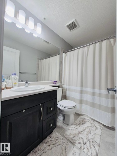 303 812 Welsh Drive, Edmonton, AB - Indoor Photo Showing Bathroom