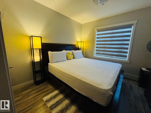 303 812 Welsh Drive, Edmonton, AB - Indoor Photo Showing Bedroom