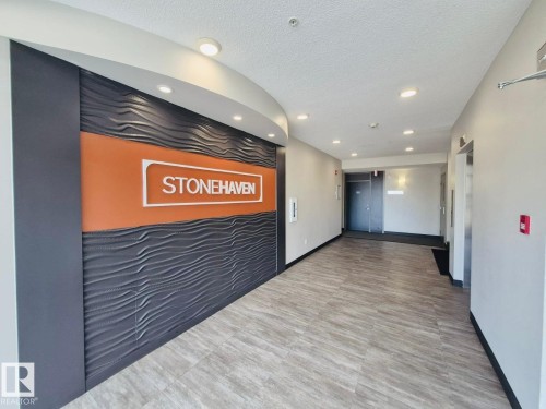 303 812 Welsh Drive, Edmonton, AB - Indoor Photo Showing Other Room