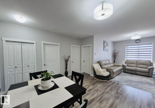 303 812 Welsh Drive, Edmonton, AB - Indoor