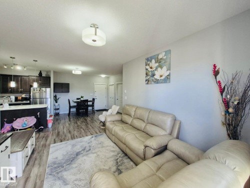 303 812 Welsh Drive, Edmonton, AB - Indoor Photo Showing Living Room