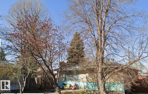 9216 169 Street  Edmonton, AB T5R 0A8