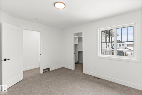 11 Arthur Way, Spruce Grove, AB - Indoor Photo Showing Other Room